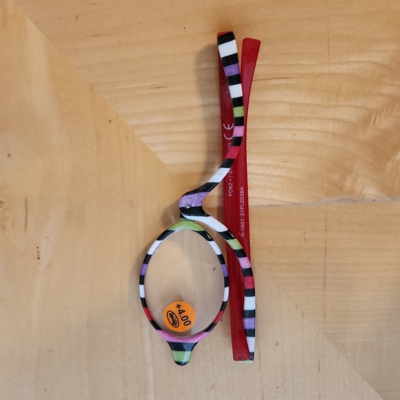 Bundle of 2 Pairs of Eyeguard Magnifying Makeup Glasses, +4.00 Strength, New - Picture 5 of 16